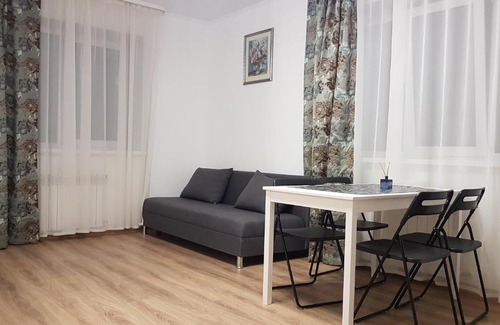 Ufa Apartment | Budget-Friendly Stay at Апартаменты 8 Марта