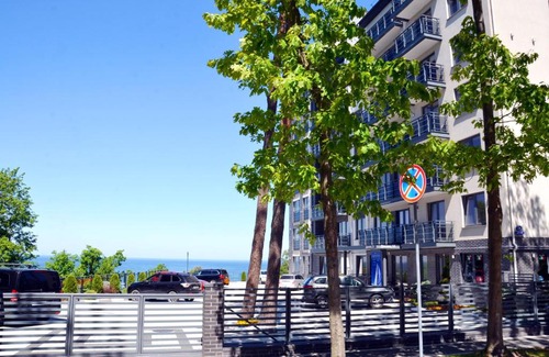 Svetlogorsk Apartment | Discover Azure Dream: Oceanfront Retreat with Pet-Friendly Perks