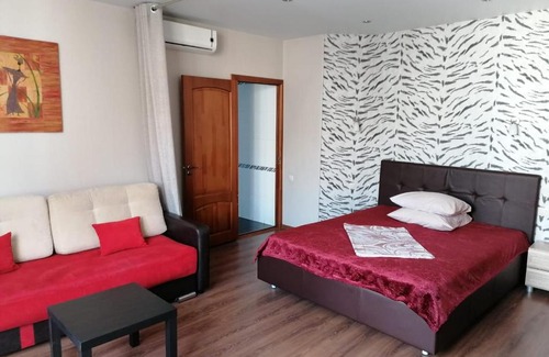 Chkalovskiy rayon Apartment | High-Quality VIP-1 Apartments with Kitchen & Accessibility
