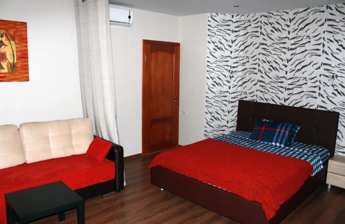 Chkalovskiy rayon Apartment | High-Quality VIP-1 Apartments with Kitchen & Accessibility