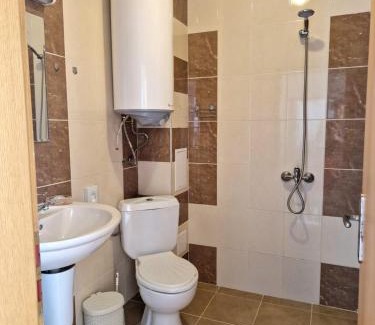 Old Town Apartment | Cozy Apartment Biju M: Family-Friendly Retreat Awaits