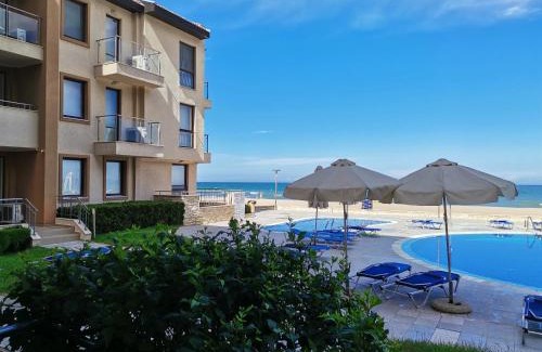 Obzor Apartment | Beachfront Apartment at Obzor Beach Resort with Ocean Views