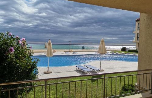 Obzor Apartment | Beachfront Apartment at Obzor Beach Resort with Ocean Views