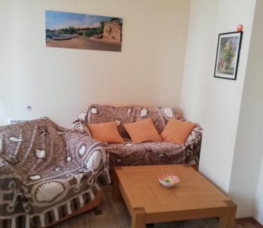 Shiligarnika Apartment | Cozy Apartment in Bansko: Pet and Child Friendly Stay
