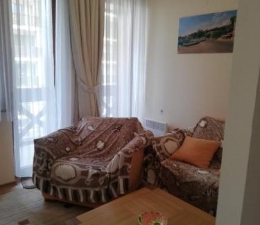 Shiligarnika Apartment | Cozy Apartment in Bansko: Pet and Child Friendly Stay