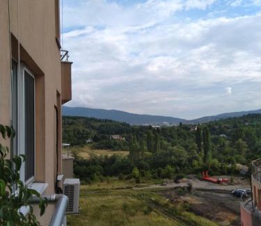 Sofia Apartment | Cozy Apartment Near Park and Metro - Pet & Child Friendly