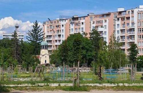 Vitosha District Apartment | Delightful Stay at Момчил - Pet & Child Friendly Retreat