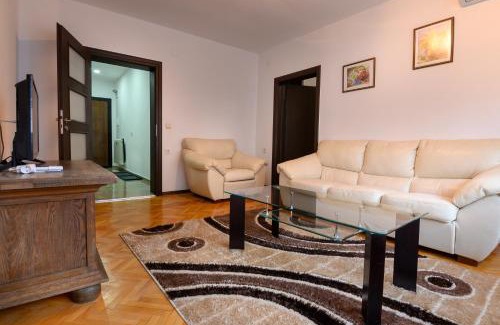 Vranyantsi Apartment | Guest Rated 9.7: Римски терми Apartment with Family Comfort