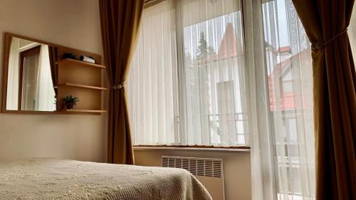 Pamporovo Apartment | Pet-Friendly Apartment Касъл with a 9.2 Guest Rating