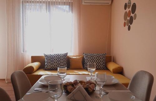 Chepelare Apartment | Cozy Apartment Lidia: Pet and Child Friendly Oasis