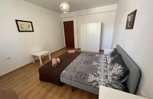 Kazanlak Apartment | Family-Friendly АПАРТАМЕНТ МАЯ: Two-Bedroom Retreat