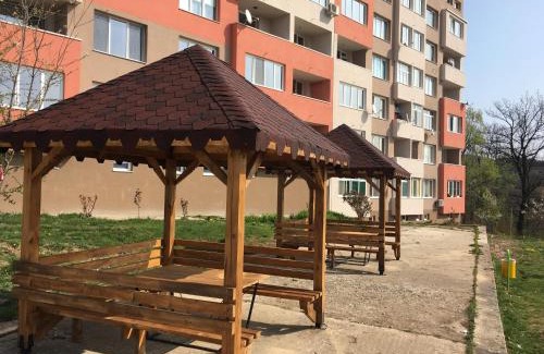 Tryavna Apartment | Guest Rated: 9.8 at Апартамент Панорама Трявна Retreat
