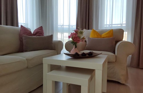 Varna City Centre Apartment | Relax in 4-Star апартамент Релакс - Guest Rated 10/10!