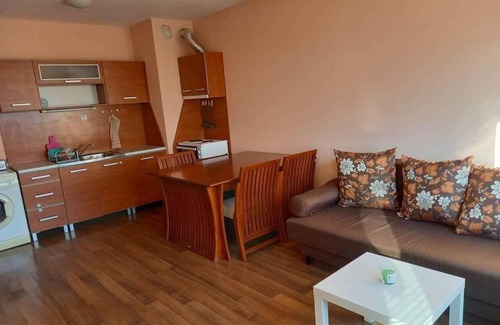 Varna Municipality Apartment | Discover Comfort at Апартамент Романтика - 9/10 Rated!