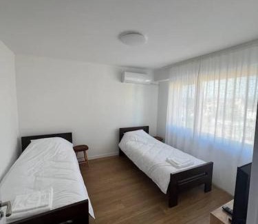 Elhovo Apartment | Cozy Apartment Стамболийски with Family & Pet-Friendly Amenities