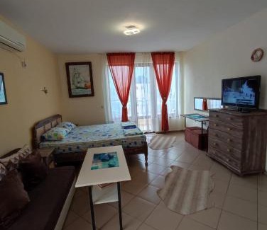 Sarafovo Apartment | Cozy Studio Apartment in Sarafovo with Sea View
