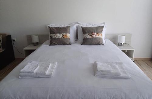 Hisarja Apartment | Family-Friendly Prestige Studio: Perfect for Your Getaway