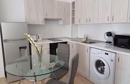 Hisarja Apartment | Family-Friendly Prestige Studio: Perfect for Your Getaway