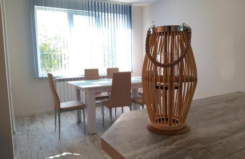Dragijevo Apartment | Pet-Friendly Retreat: Апартамент Трапезица СКАЙ - 9.8/10