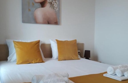 Sozopol Apartment | Oceanfront Apartment Orange in Kavatsi, Sozopol - 10/10 Rating