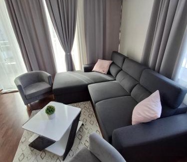 Chernomorets Apartment | Experience Relaxation at Sunny Home with Oceanfront Views