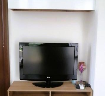 Chernomorets Apartment | Experience Relaxation at Sunny Home with Oceanfront Views