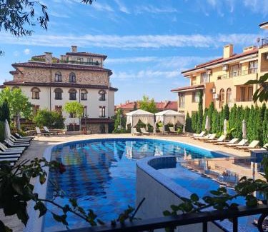 Yurta Apartment | Elegant Apartments at VIP Complex ARTUR with Ocean Views