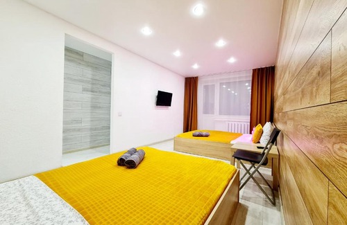 Novosibirsk City Centre Apartment | Explore АПАРТ1: Pet-Friendly Near Zoo & Water Park