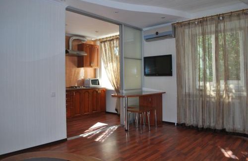 Dnipro Apartment | Ideal Apartments on Prospekt Aleksandra Polya, Kirov 127