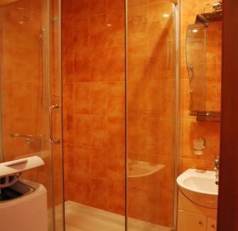 Dnipro Apartment | Ideal Apartments on Prospekt Aleksandra Polya, Kirov 127