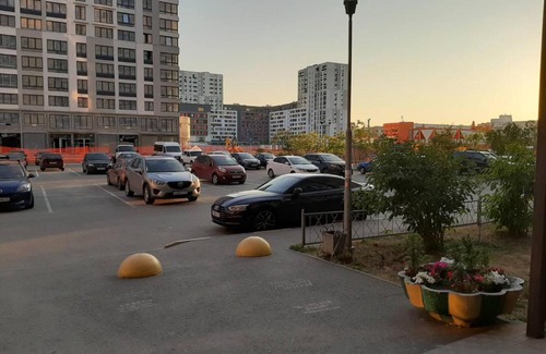 Tyumen Apartment | Pet-Friendly Аппартаменты with Breakfast & Hot Tub Await