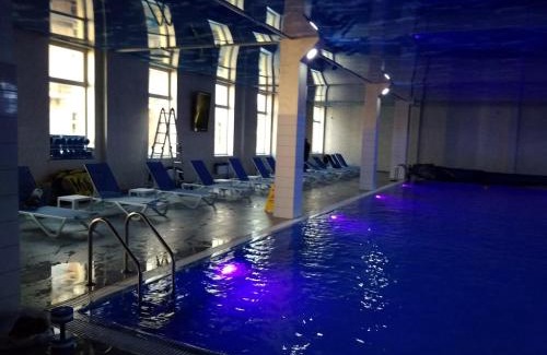 Odessa City Center Apartment | Astashkina: Family-Friendly Getaway with Pool & Spa