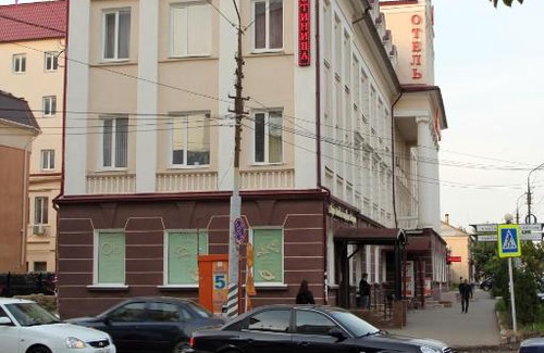 Engels Hotel | Pet-Friendly АСТОРИЯ: Perfect Getaway with Breakfast