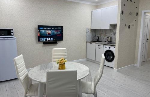 Kokshetau Apartment | Ideal Getaway: АУЕЗОВА 189б with Two Bedrooms & Sofas