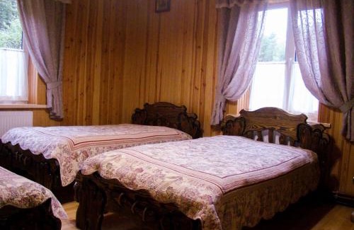 Velyka Omeliana Villa | Family-Friendly Retreat at Гаївка Cottages - 10/10 Rating