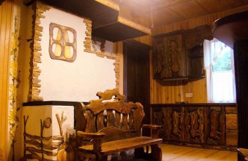 Velyka Omeliana Villa | Family-Friendly Retreat at Гаївка Cottages - 10/10 Rating