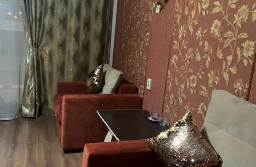 Bugach Hotel | Comfortable Stay at Белые Ночи with Breakfast & Hot Tub
