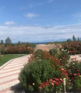 Cholpon-Ata House | Top-Rated Family Haven at Берег1 - Perfect for Kids!