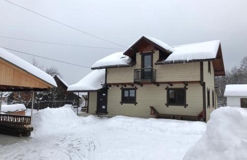 Mykulychyn Apartment | Exceptional Берізка Hotel: Family-Friendly with Pool Access