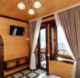 Yaremche Apartment | Unforgettable Stay at Бесаги - Rated 9.9/10 & Family-Friendly