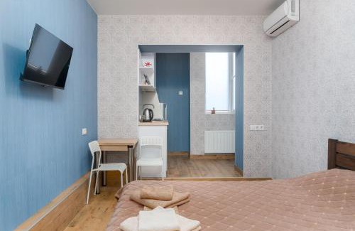 Petrovskoye Apartment | Cozy Блакитна студия Near Southern Train Station, 9.8 Rated