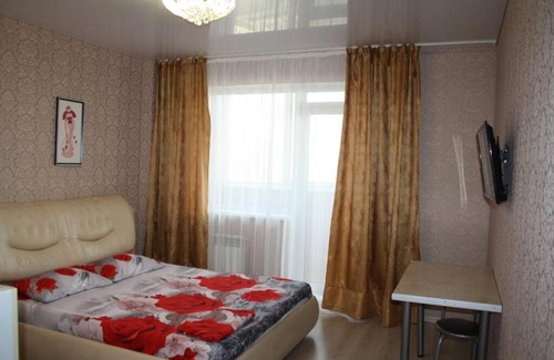 Chelyabinsk Apartment | Top-Rated Stay at Братьев Кашириных 131 а with Breakfast