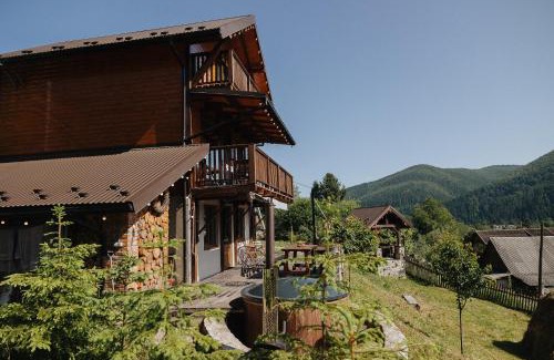 Tatariv House | Discover Бриндуш: Guest Rated 9.7, Pet-Friendly Retreat