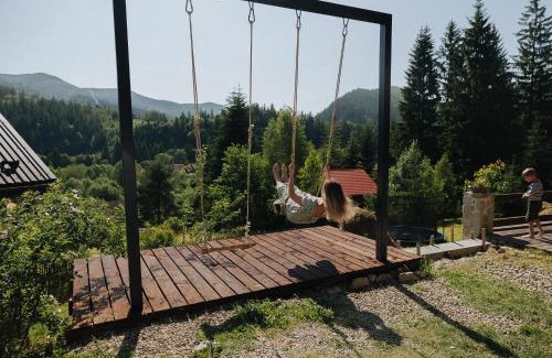 Tatariv House | Discover Бриндуш: Guest Rated 9.7, Pet-Friendly Retreat