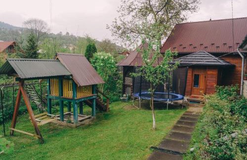 Yaremche House | Charming Будиночок в Карпатах - Guest Rated 9.8, Family-Friendly