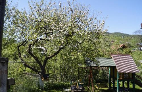 Yaremche House | Charming Будиночок в Карпатах - Guest Rated 9.8, Family-Friendly