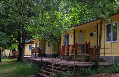 Kamena Resort | Cozy Bungalows Kamena with Breakfast & Kitchen Access