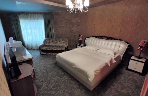 Novoabzakovo Apartment | Inviting Bungalows with Hot Tub Near Club Меблированные