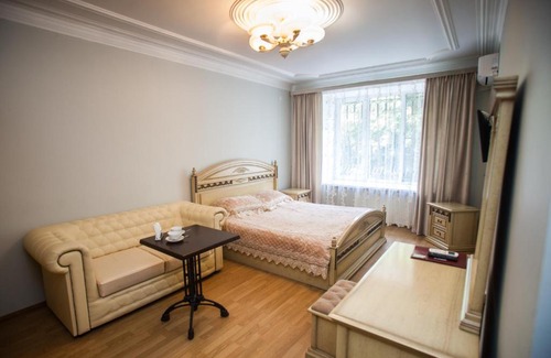 Yaroslavl Historic City Centre House | Explore the Boutique Feel of Hotel Pushkin with Breakfast