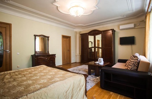 Yaroslavl Historic City Centre House | Explore the Boutique Feel of Hotel Pushkin with Breakfast